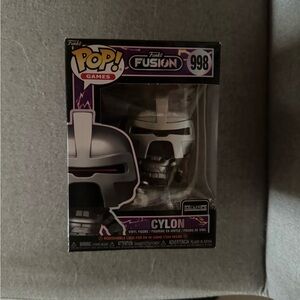 Funko Fusion Cylon Vinyl Figure - Silver and Black